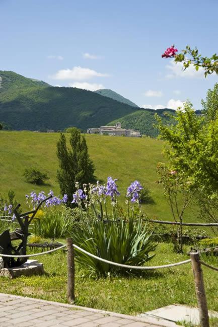 Agriturismo Valle Tezze Cascia Exteriör bild